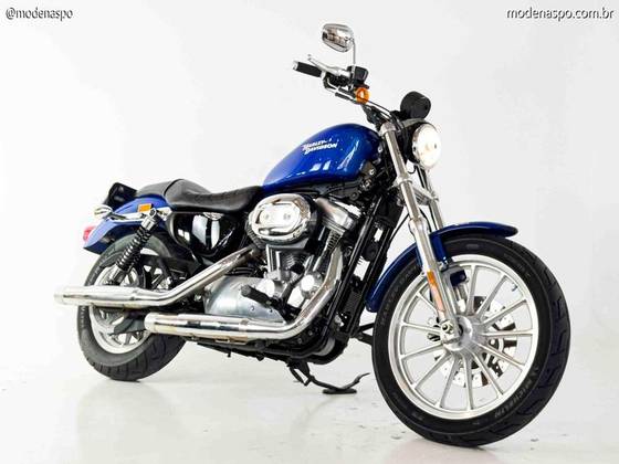 HARLEY-DAVIDSON SPORTSTER XL 883 